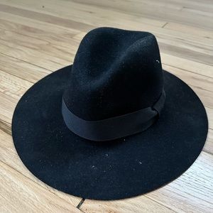 Uniqlo Felt Hat NWT